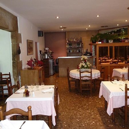 Restaurant Fonda Giralt Hotel Amer ภายนอก รูปภาพ