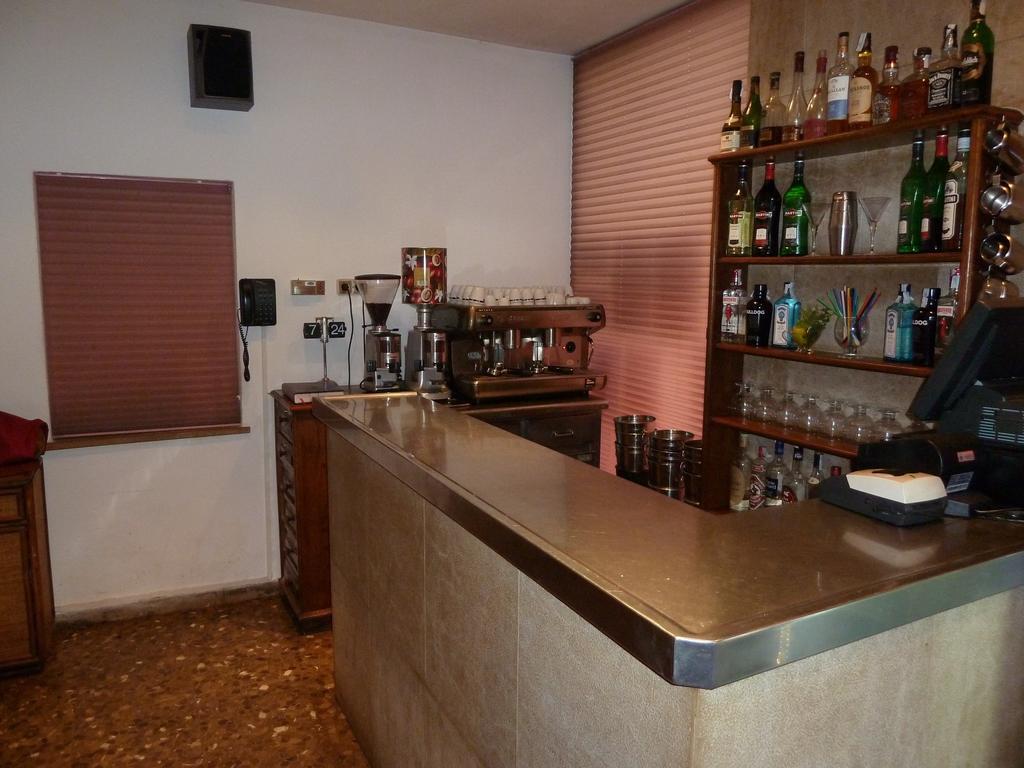 Restaurant Fonda Giralt Hotel Amer ภายนอก รูปภาพ