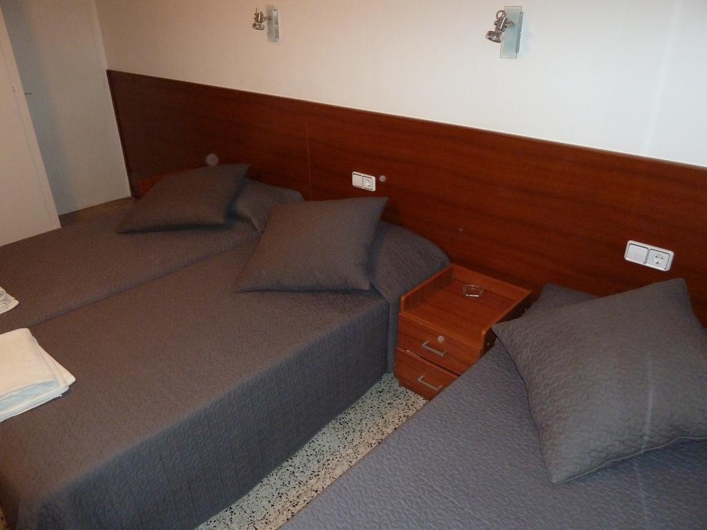 Restaurant Fonda Giralt Hotel Amer ห้อง รูปภาพ